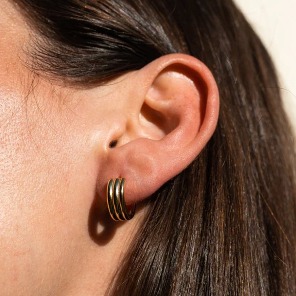 Jewelry - Gold plated hoops